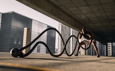 球星趣闻 - 足球运动员在训练中做出搞笑表情